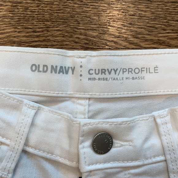 NWOT white old navy jeans - Picture 2 of 3